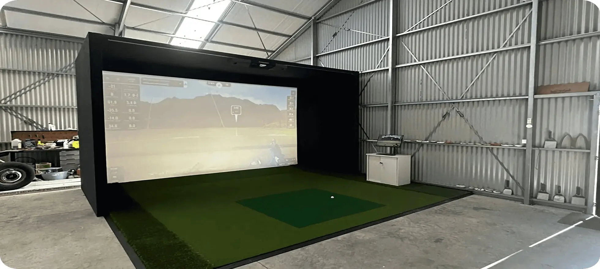 5 things to consider before building a home golf simulator