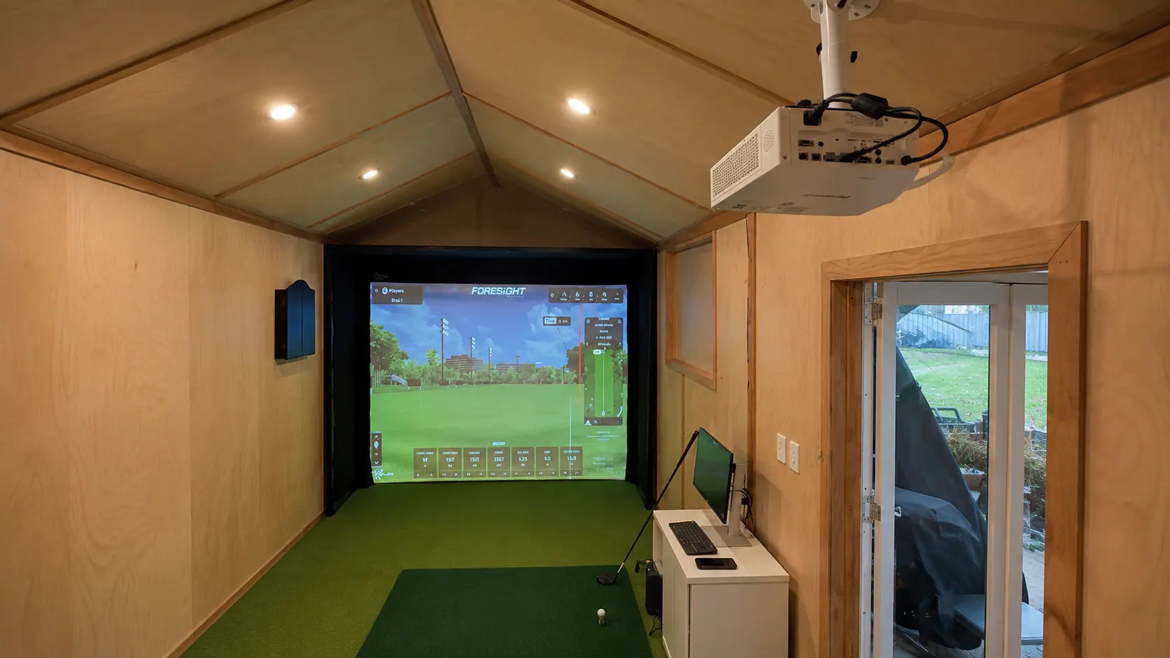 Narrow room with low ceiling - 5m side mount projector